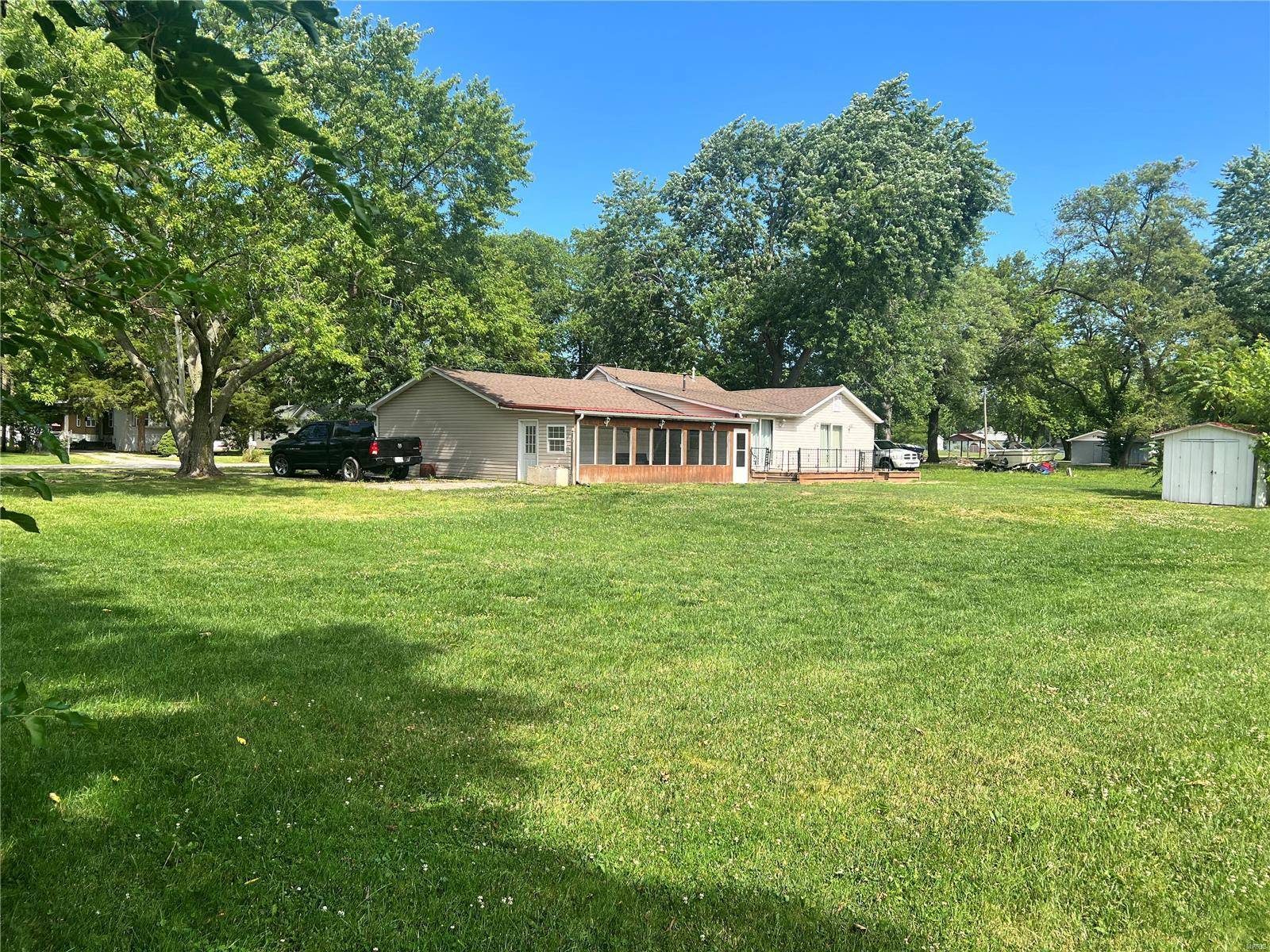 Litchfield, IL 62056,912 S Walnut ST