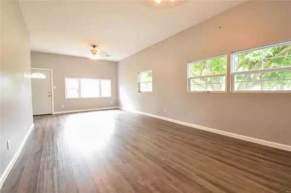 Benld, IL 62009,308 N 5th ST