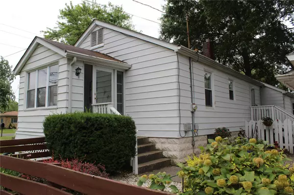 East Alton, IL 62024,195 Bender AVE