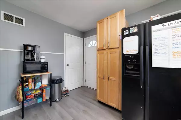 St Louis, MO 63134,6808 Larry LN