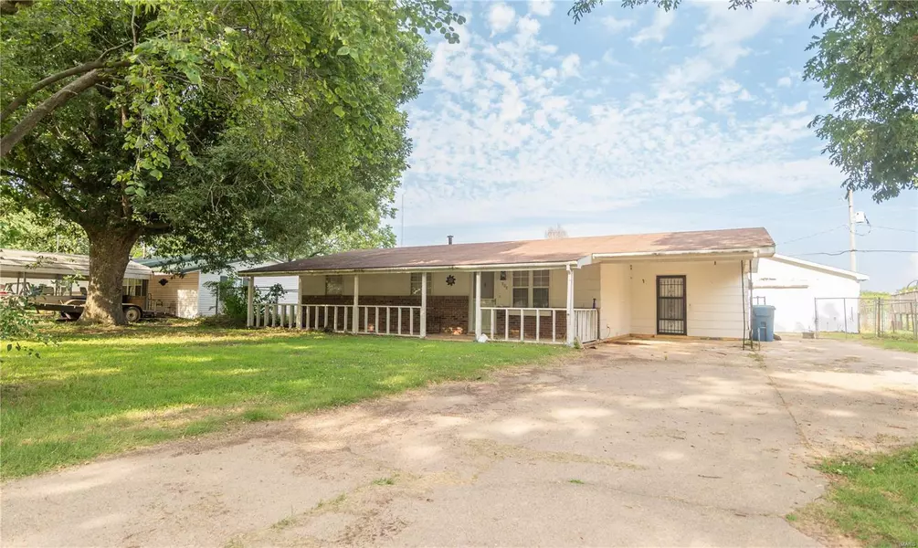 908 E Almar ST, Malden, MO 63863