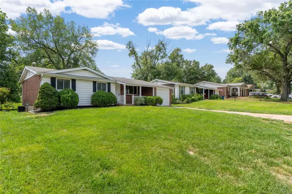 St Louis, MO 63125,3326 Cordes DR