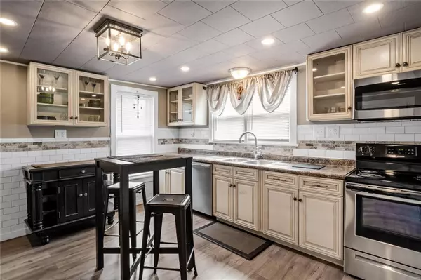 Godfrey, IL 62035,1025 W Delmar AVE