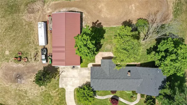 Godfrey, IL 62035,8400 Lageman RD