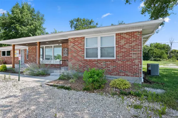 Troy, MO 63379,302 S Lincoln DR