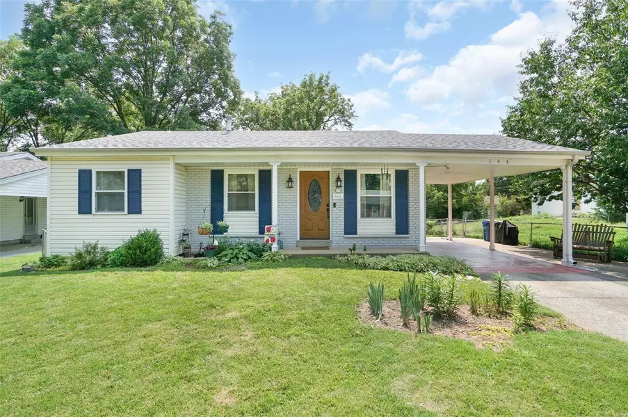 144 Foxtree DR, Hazelwood, MO 63042