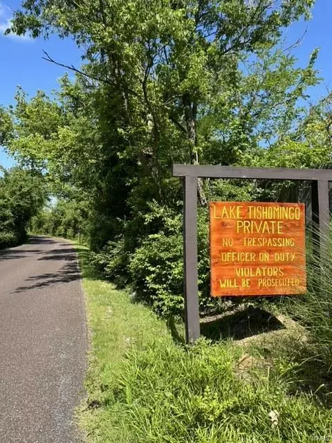 5525 Lake Tishomingo RD, Hillsboro, MO 63050