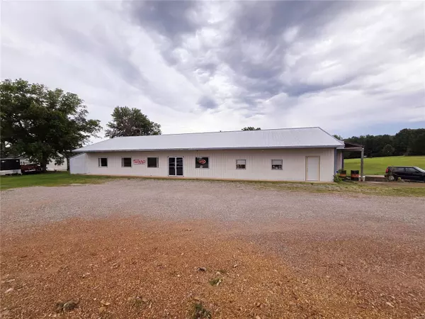 Plato, MO 65552,10760 HIGHWAY 32