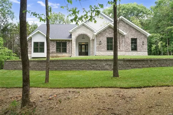 301 Schaper Estates Crossing, Foristell, MO 63348