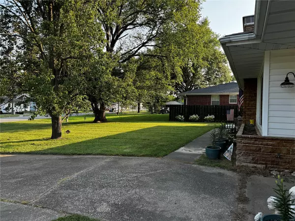 Louisiana, MO 63353,2801 Georgia ST