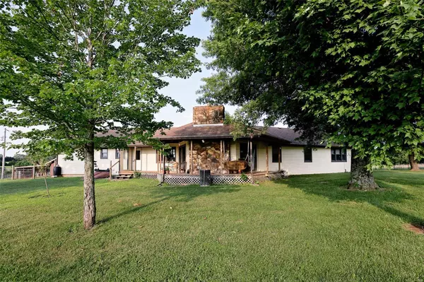 Marshfield, MO 65706,283 BELLFLOWER LN