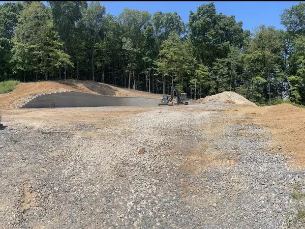 2409 Brister Hill DR, Cape Girardeau, MO 63701