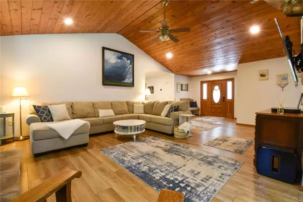 Aviston, IL 62216,18315 Schumacher RD