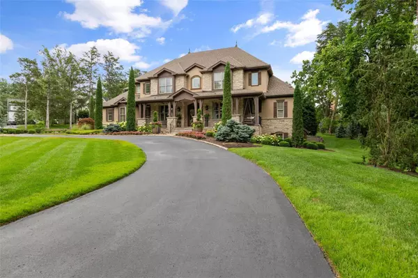 St Louis, MO 63124,99 Clermont LN