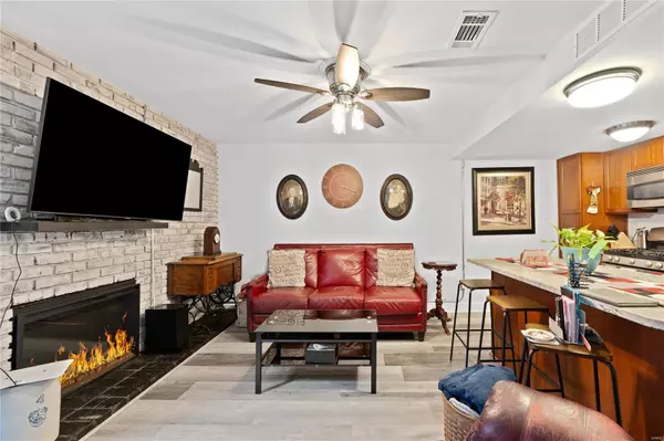 Creve Coeur, MO 63141,1150 Rue La Chelle