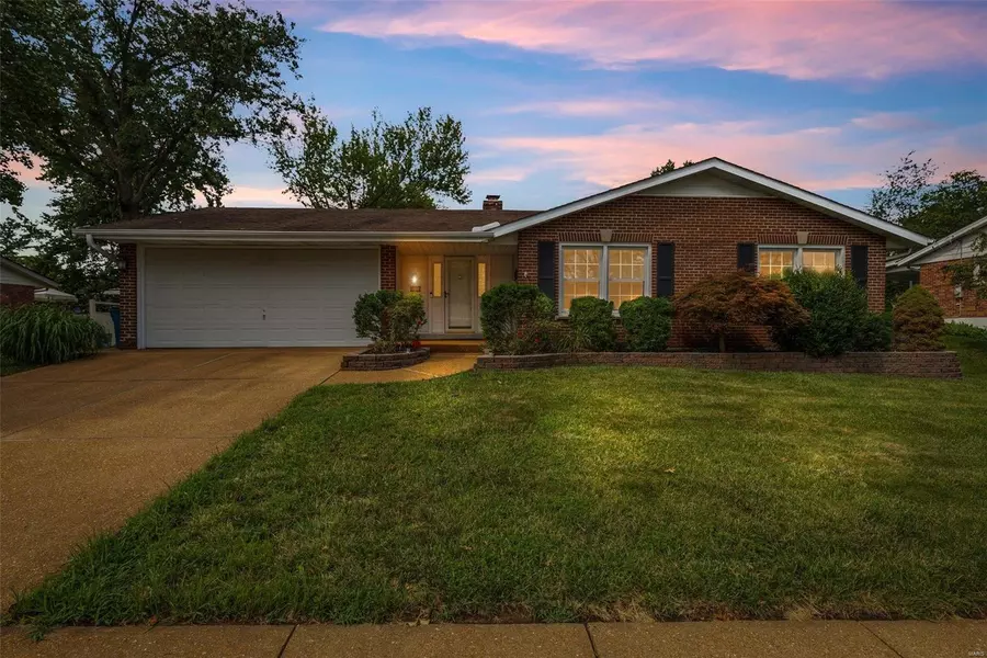 5134 Towne Centre DR, Unincorporated, MO 63128