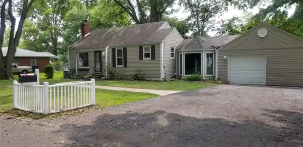 21 Red Rose DR,  Collinsville,  IL 62234