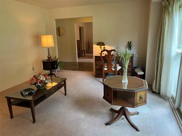 Creve Coeur, MO 63141,741 Montauban DR