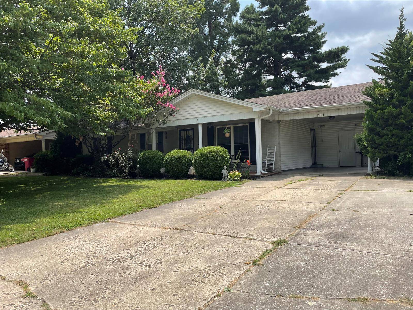 Sikeston, MO 63801,205 Kennedy DR