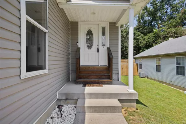 Pacific, MO 63069,1613 Missouri AVE
