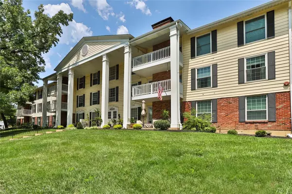 15593 Bedford Forge DR #9, Chesterfield, MO 63017