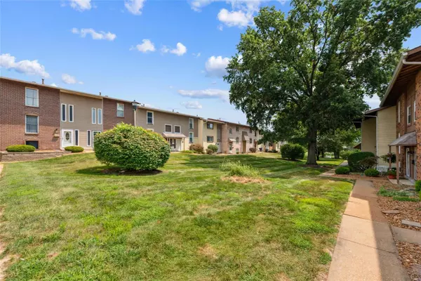 Ellisville, MO 63021,132 Carmel Woods DR