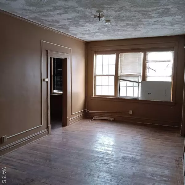 St Louis, MO 63115,4341 Shreve AVE