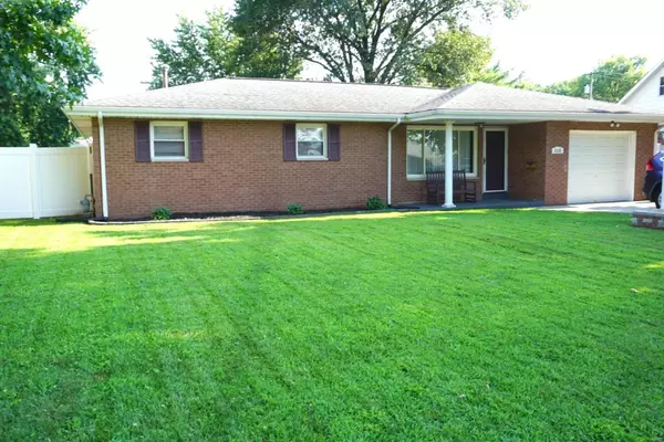 2538 Ivy LN, Granite City, IL 62040