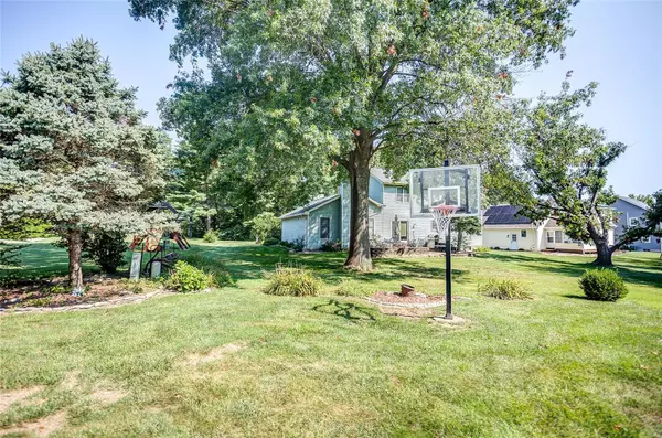 Godfrey, IL 62035,1828 Apache LN