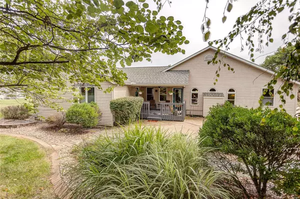 Godfrey, IL 62035,1902 Summerfield LN