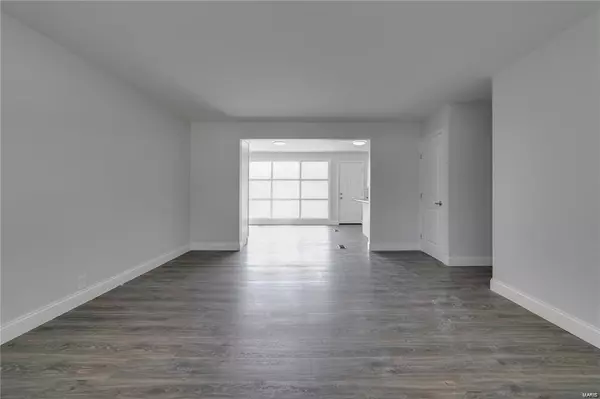 St Louis, MO 63136,10216 Viscount DR