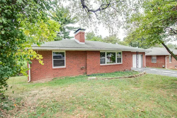 Godfrey, IL 62035,2712 Shordell DR