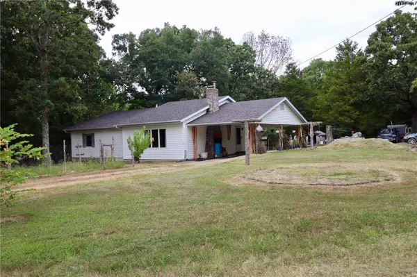 28249 Galveston LN, Lebanon, MO 65536