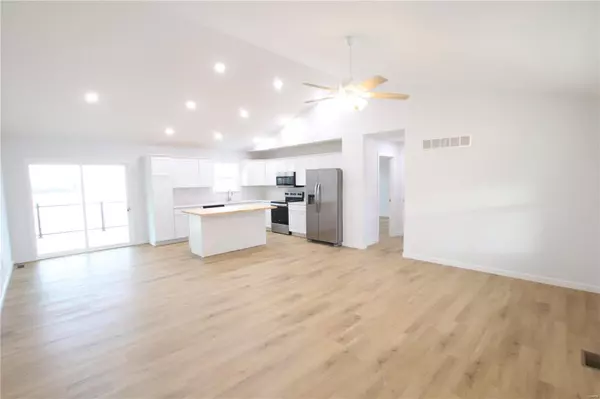 Sullivan, MO 63080,235 Peach Tree LN