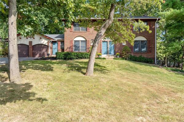 4 Saybridge CT,  Manchester,  MO 63011