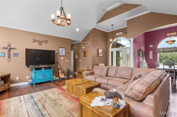 Cape Girardeau, MO 63701,1207 County Road 649