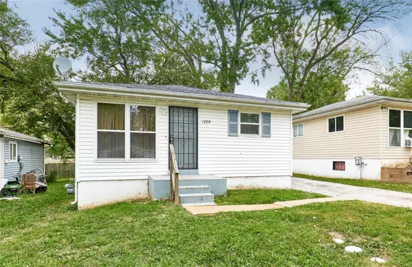 Spanish Lake, MO 63138,1229 Lakeview AVE