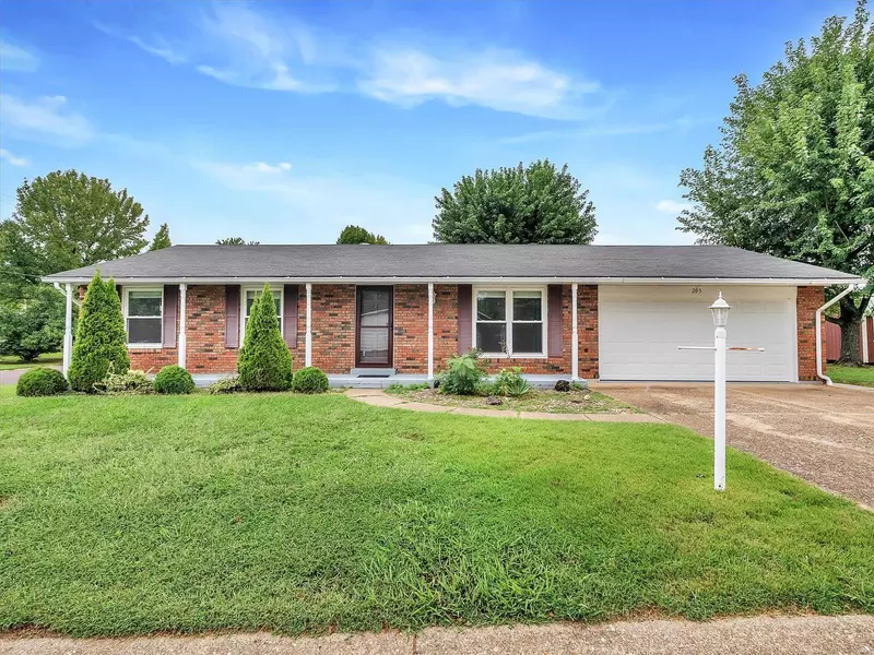 203 E Bittersweet DR, Gerald, MO 63037