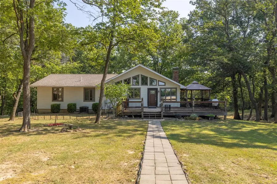 52 Fischer LN, Foley, MO 63347