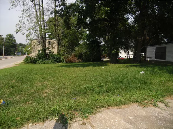 301 N 1st ST, Belleville, IL 62220