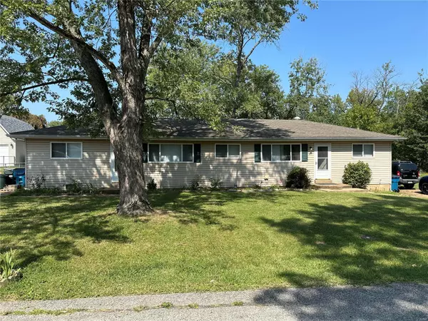 447 Mabel DR, Arnold, MO 63010