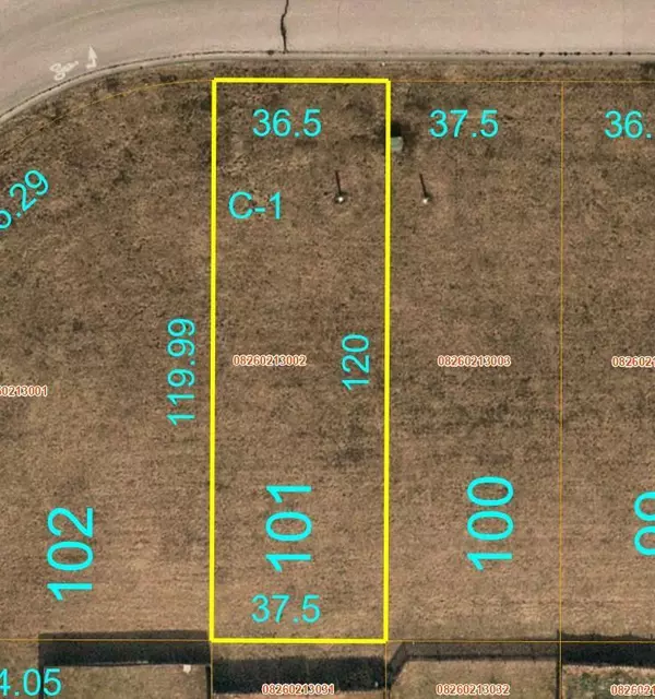 2004 Camrose Green ST, Belleville, IL 62220