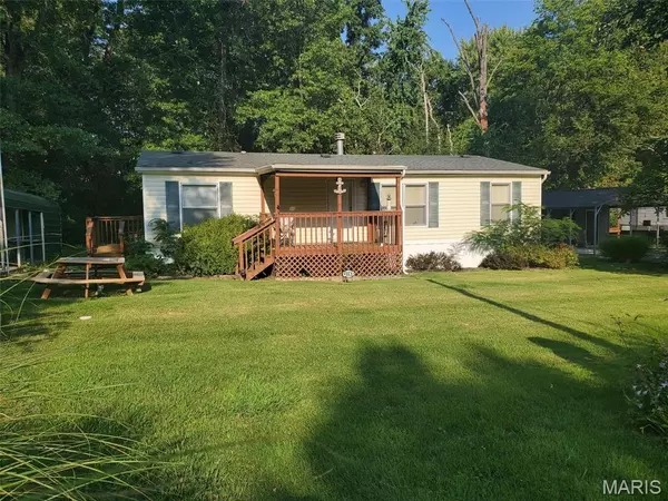 Carlyle, IL 62231,19617 Pam LN