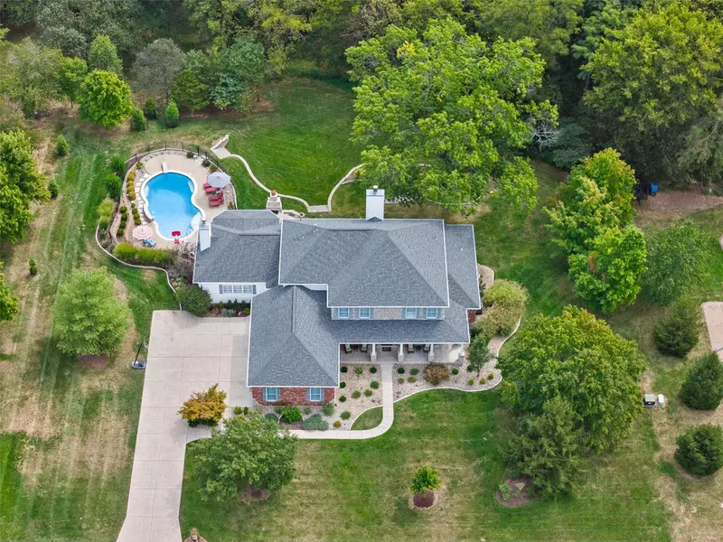 316 Perceval DR, Weldon Spring, MO 63304