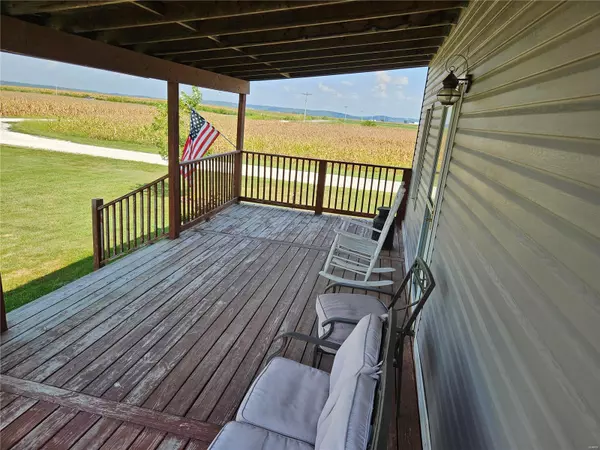 Hull, IL 62343,17923 280th AVE