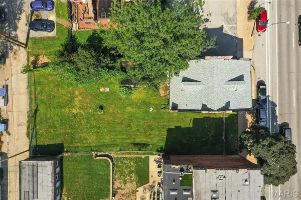 1813 S 7th ST, St Louis, MO 63104