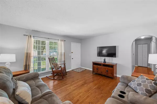 St Louis, MO 63129,3062 Grassy Valley DR