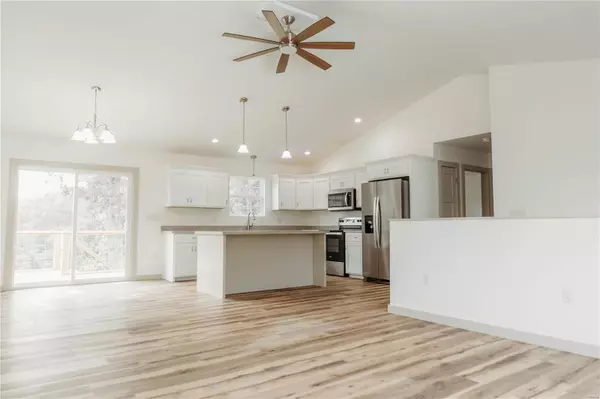 Dixon, MO 65459,13243 Hillview LN