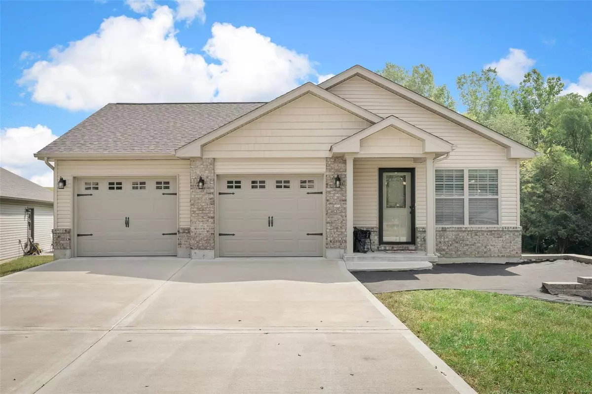 Villa Ridge, MO 63089,746 Lake Cottage CT