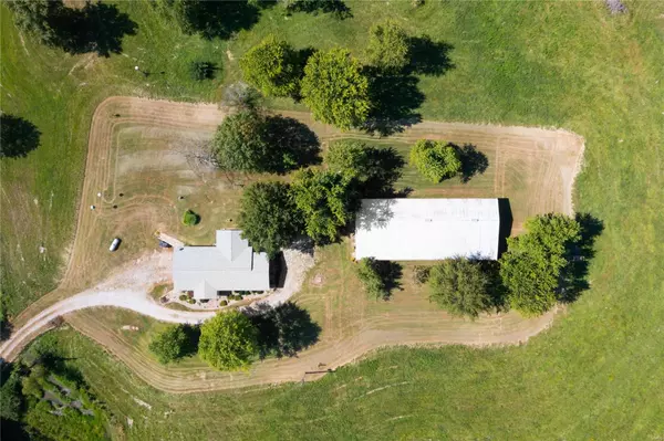 Millstadt, IL 62260,5743 Sunflower LN